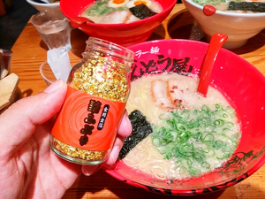 Khách hàng có thể rắc vàng tuỳ thích vào tô mì Ramen tại Nhật Bản?