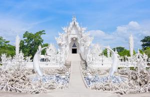Chùa Wat Rong Khung, ngôi chùa “độc nhất vô nhị” với tông màu trắng “độc tôn”