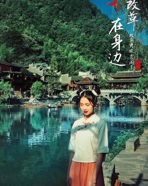 Nên mặc như thế nào khi đến Phượng Hoàng Cổ Trấn?