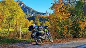 Chiêm ngưỡng vẻ đẹp mùa thu qua hành trình xuyên lục địa bằng xe máy của phượt thủ người Việt