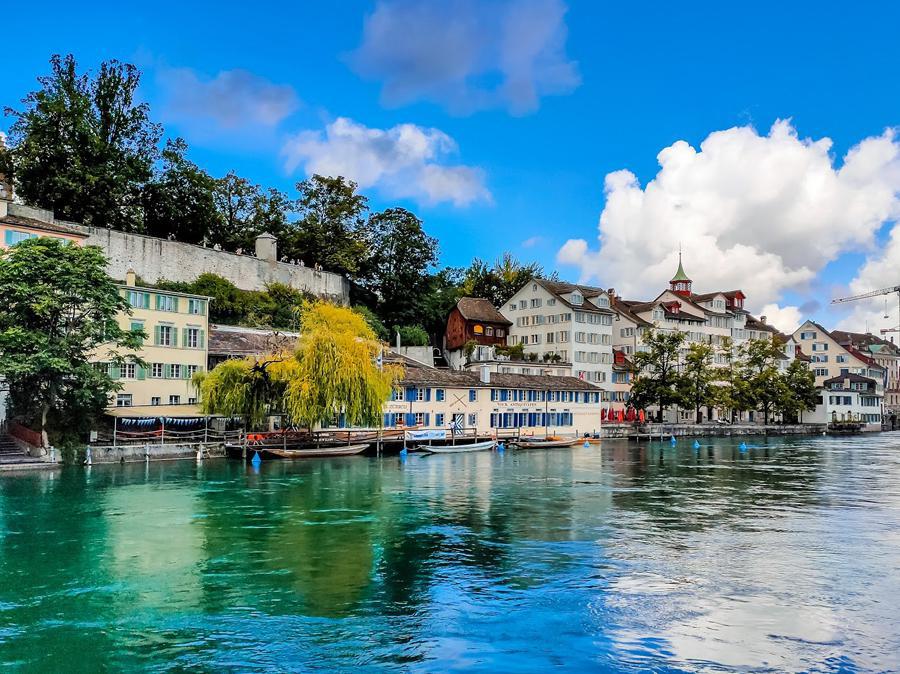 Say đắm với vẻ đẹp thơ mộng bên dòng sông Limmat Thụy Sĩ