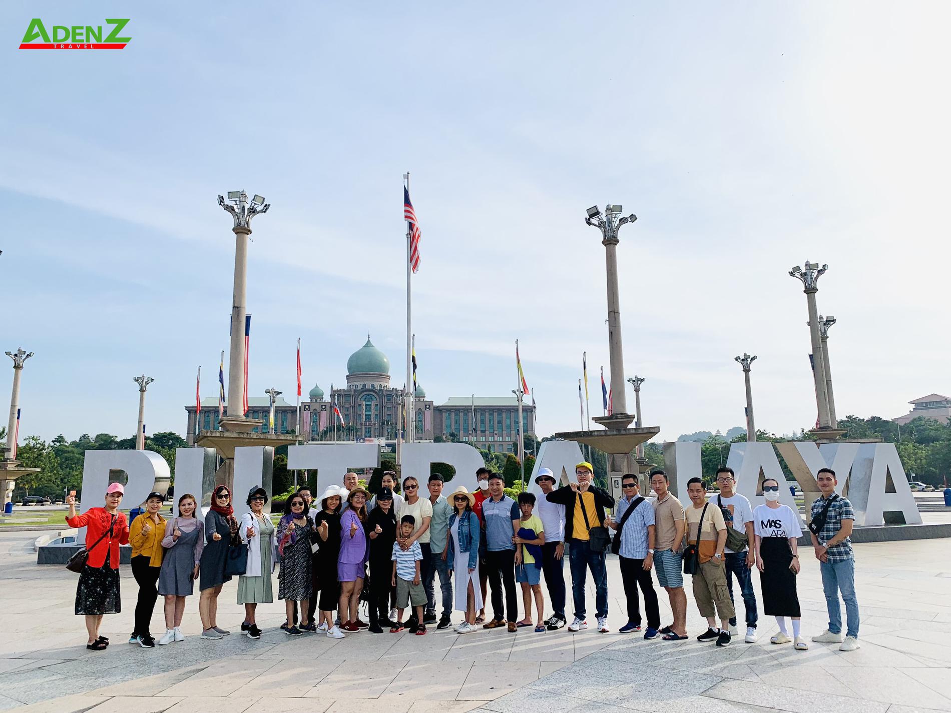 Đoàn tour Singapore - Malaysia - Indonesia lễ 01/09/2022