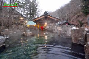 Onsen - Trải nghiệm tắm suối nước nóng truyền thống tại Nhật Bản