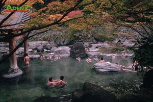Onsen - Trải nghiệm tắm suối nước nóng truyền thống tại Nhật Bản