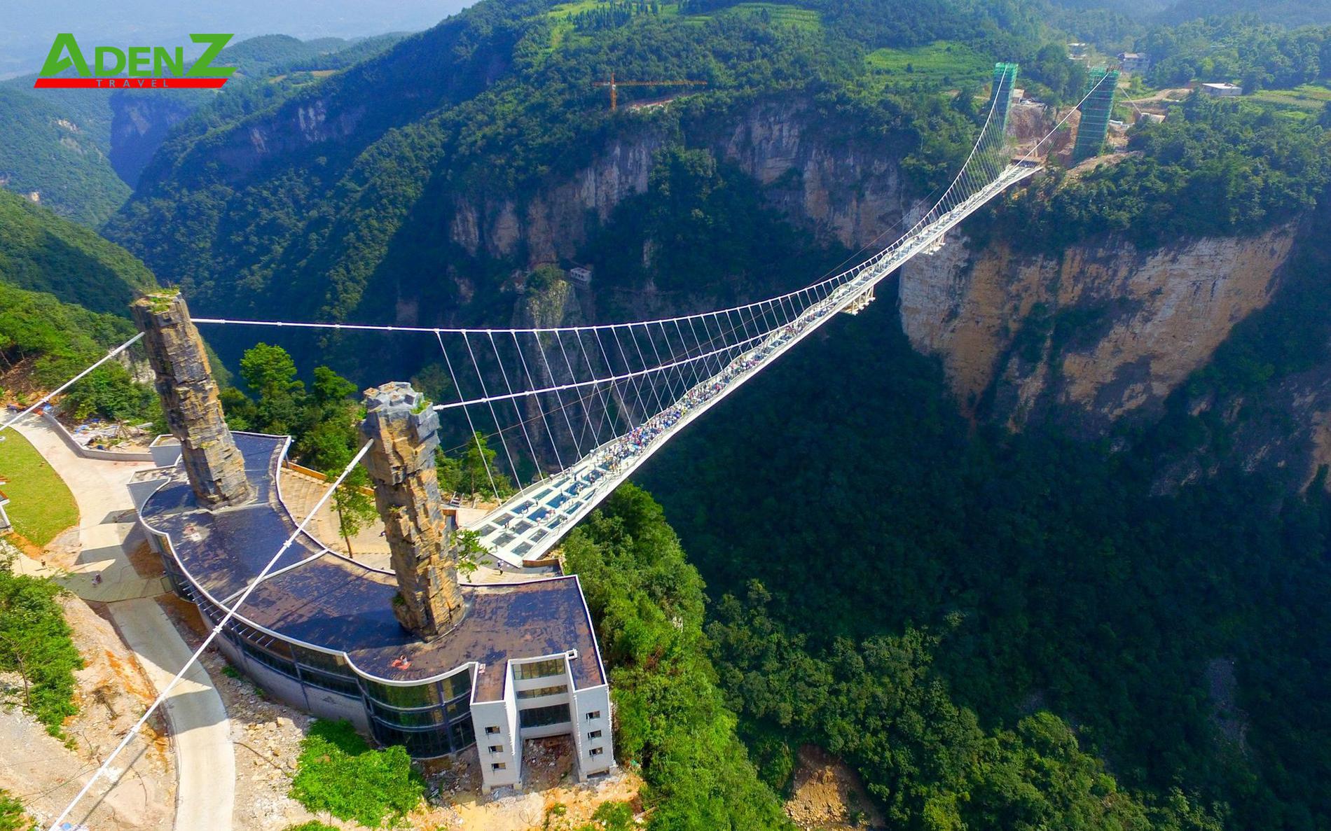 TOUR TRUNG QUỐC - TRƯƠNG GIA GIỚI - PHƯỢNG HOÀNG CỔ TRẤN - KHÁM PHÁ CẦU KÍNH LỚN NHẤT THẾ GIỚI