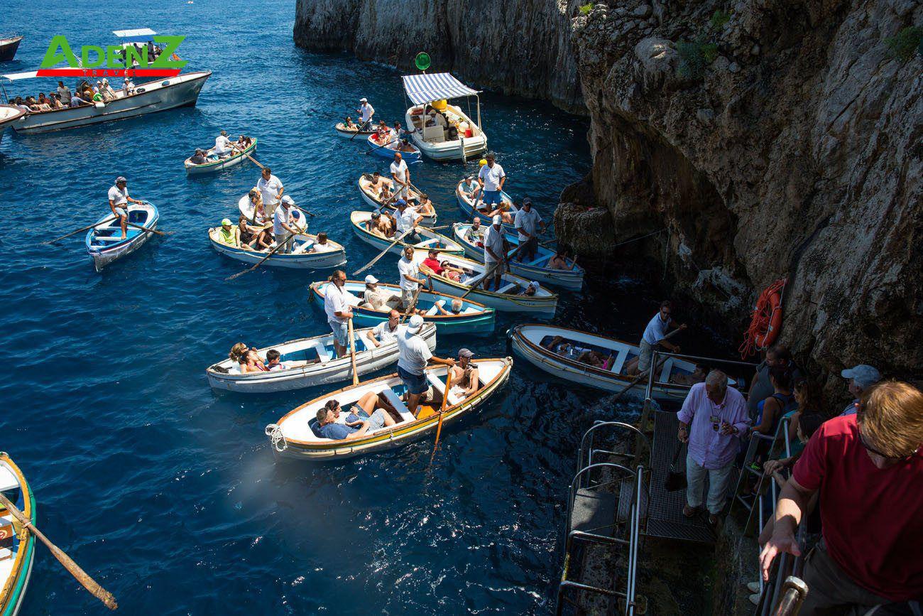 HANG ĐỘNG BLUE GROTTO Ở Ý: KỲ QUAN DÒNG NƯỚC PHÁT SÁNG