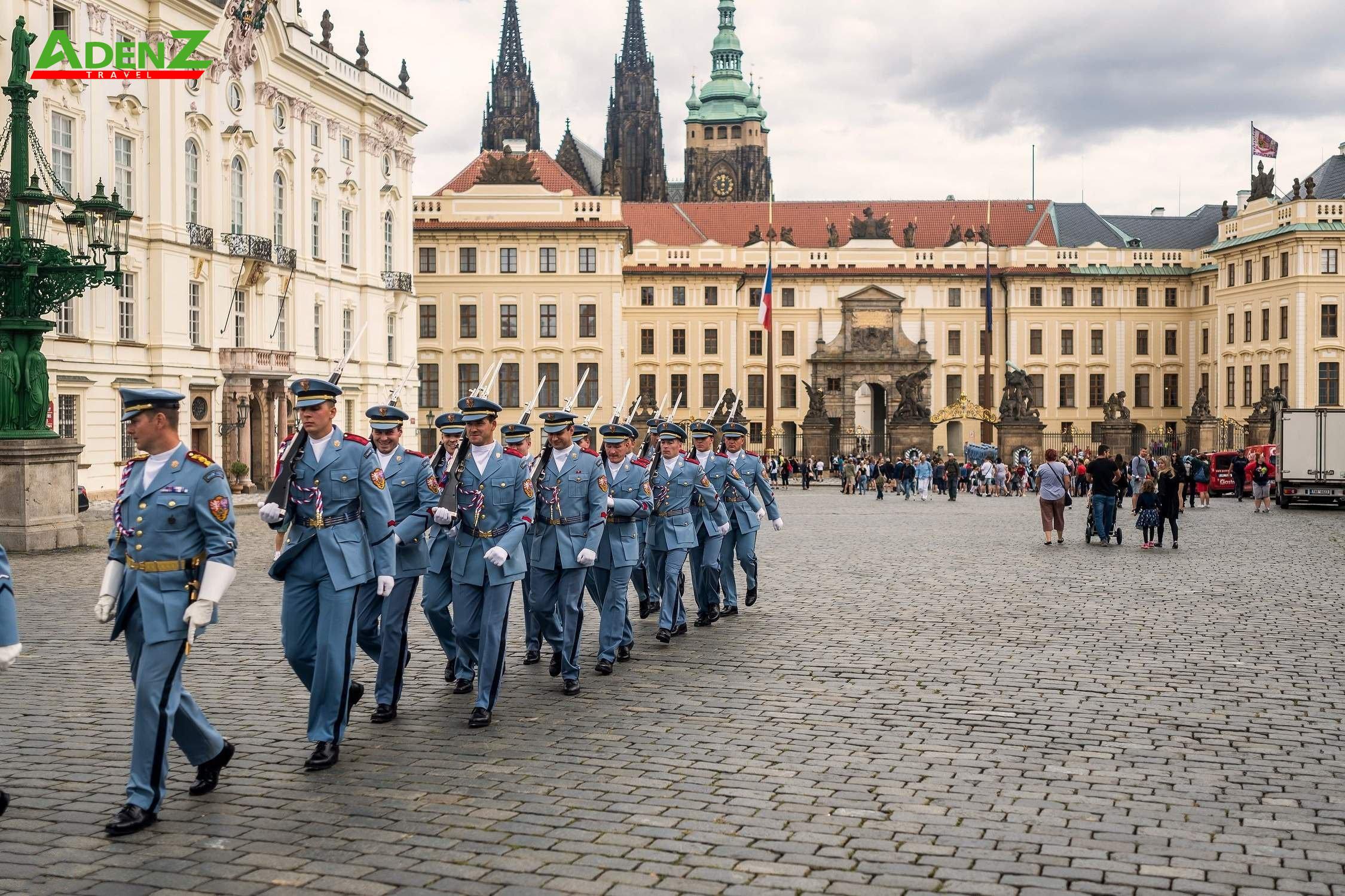 LÂU ĐÀI PRAHA - KIỆT TÁC KIẾN TRÚC THỜI TRUNG CỔ