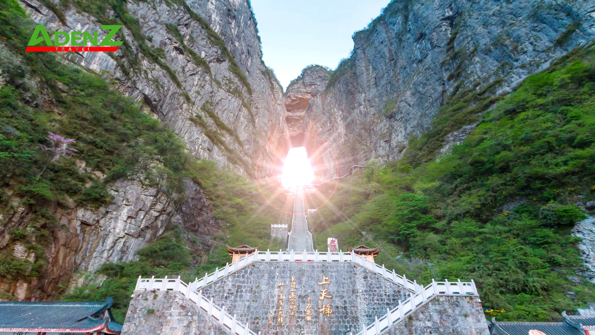 TOUR DU LỊCH TRUNG QUỐC TRƯƠNG GIA GIỚI - PHƯỢNG HOÀNG CỔ TRẤN - PHÙ DUNG TRẤN