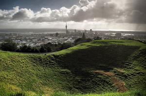 TOUR DU LỊCH NEW ZEALAND TUYẾN AUCKLAND - WAITOMO - TAUPO - ROTORUA - HOBITTON
