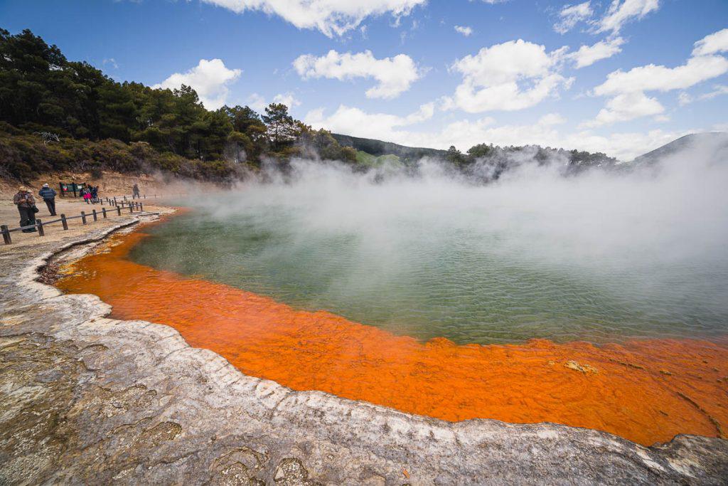 TOUR DU LỊCH NEW ZEALAND TUYẾN AUCKLAND - WAITOMO - TAUPO - ROTORUA - HOBITTON