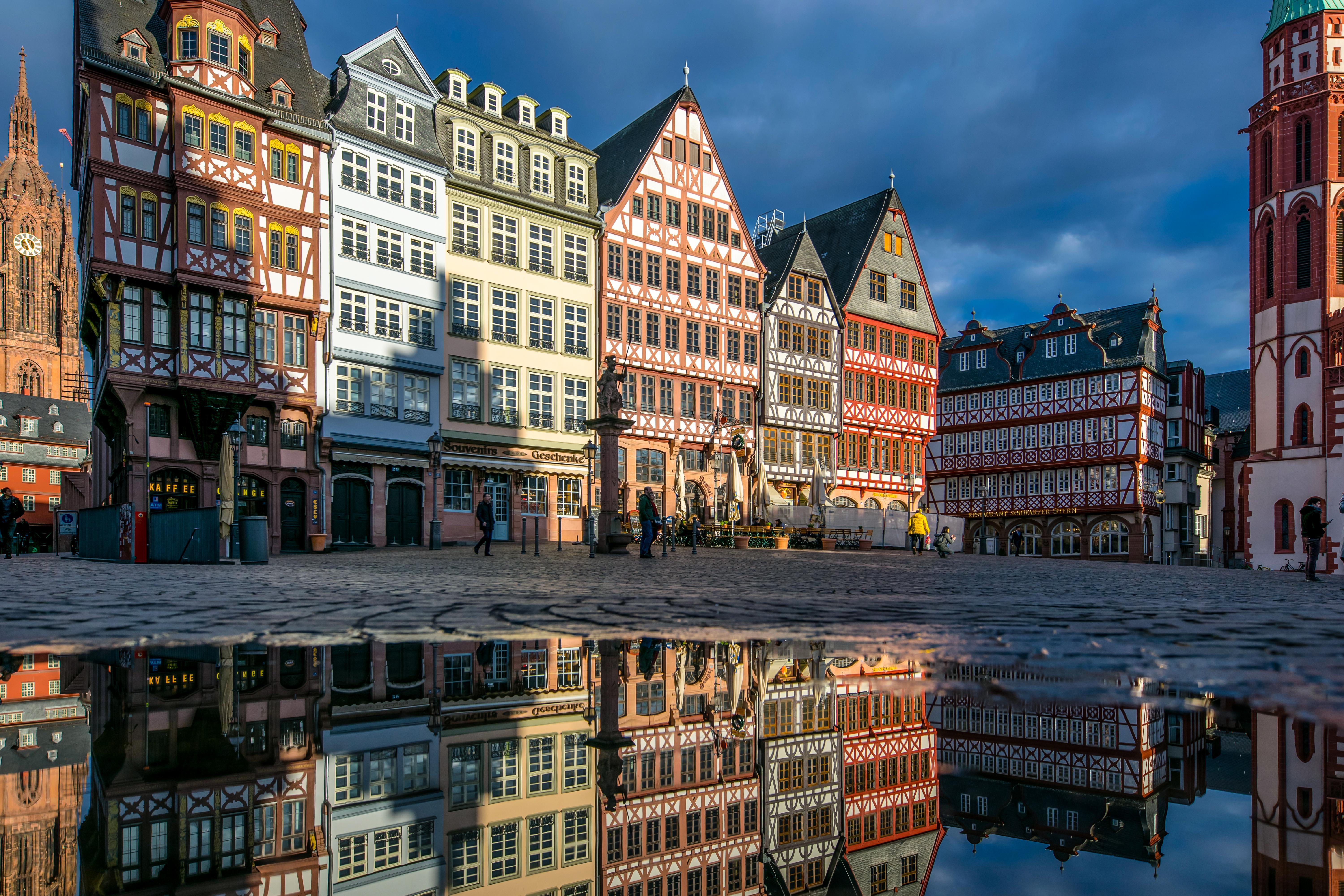 TOUR DU LỊCH CHÂU ÂU 6 NƯỚC Ý - THỤY SĨ - PHÁP - BỈ - HÀ LAN - ĐỨC